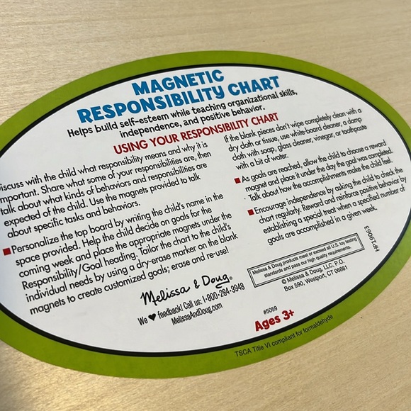 Melissa & Doug | Magnetic Responsibility Chart - Picture 9 of 10